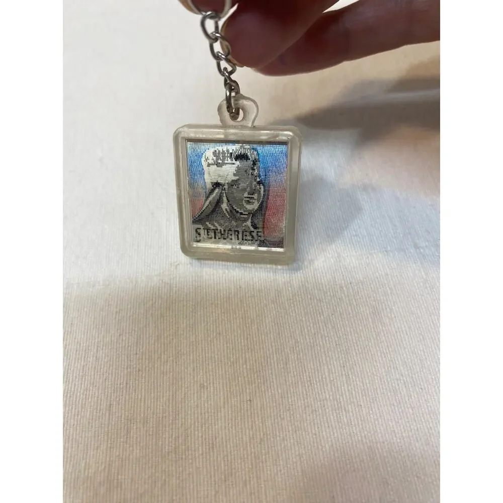 orphelins apprentis d'auteuil flicker keychain 40 R. La Fontaine Paris 16